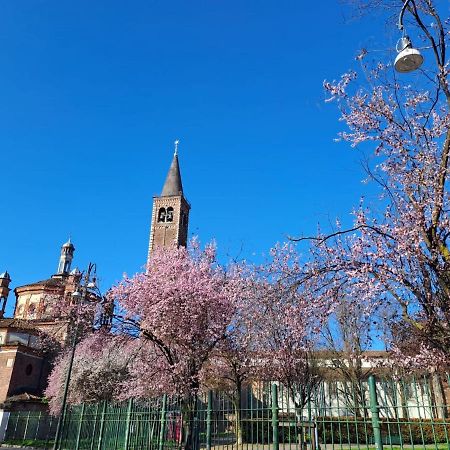 The Best Rent - Gorgeous One-Bedroom Apartment In Ticinese Milano Dış mekan fotoğraf
