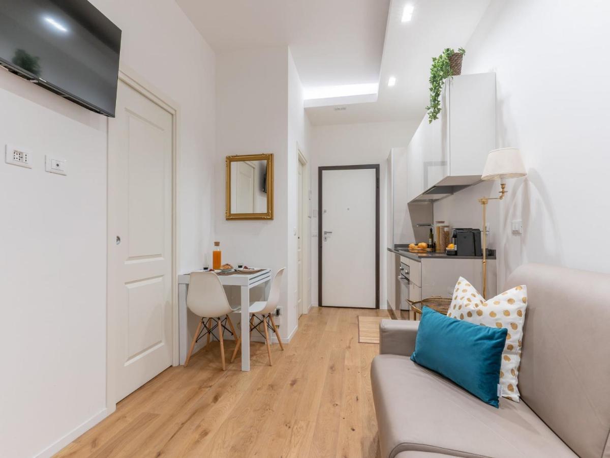 The Best Rent - Gorgeous One-Bedroom Apartment In Ticinese Milano Dış mekan fotoğraf